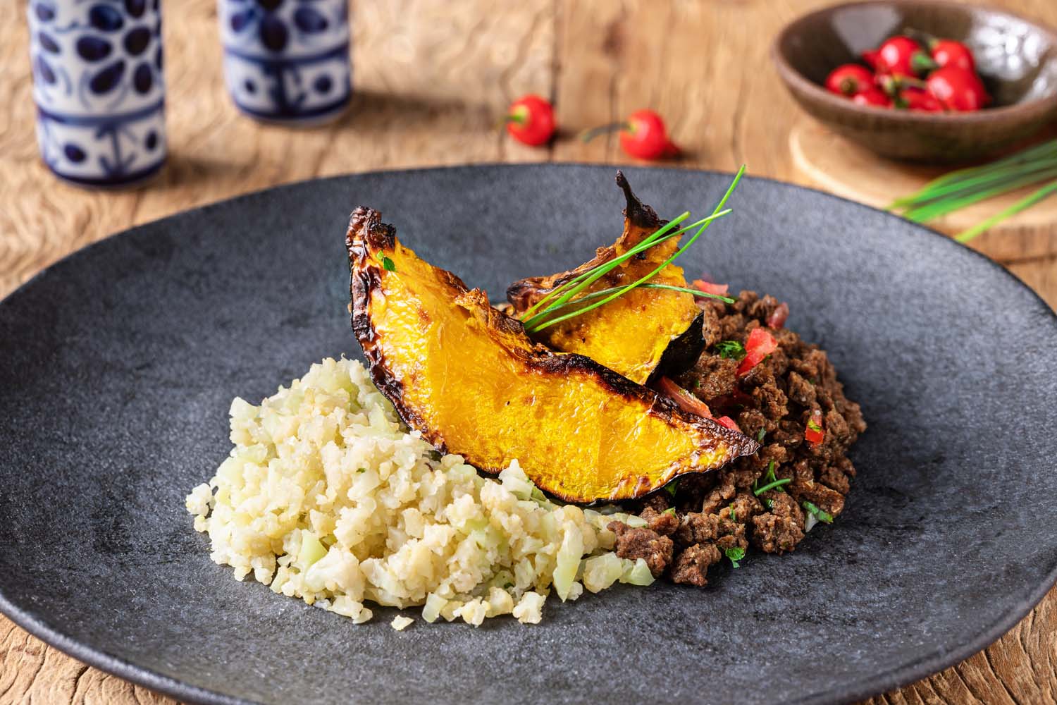 ARROZ DE COUVE-FLOR COM RAGU DE SOJA E ABÓBORA ASSADA