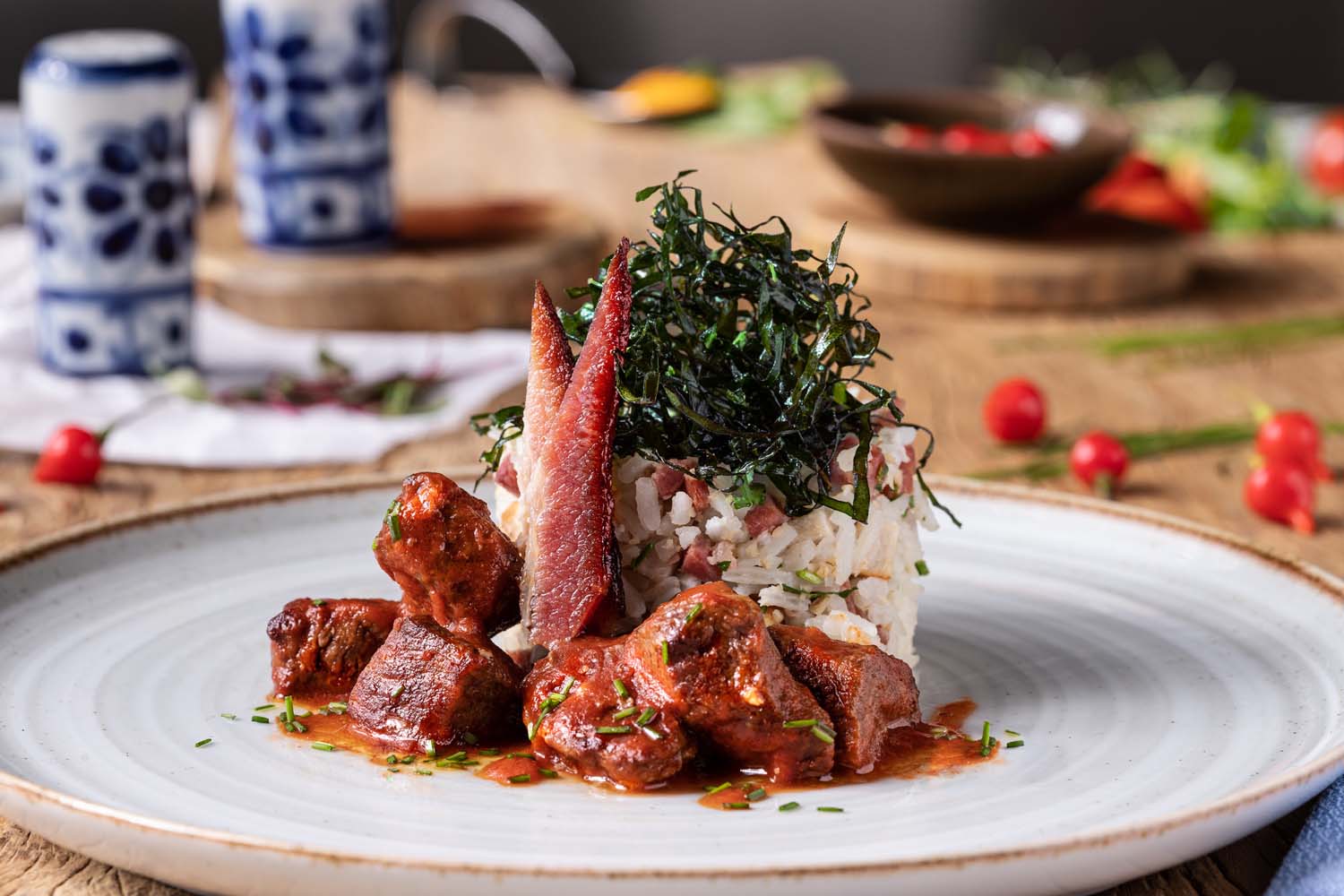 ARROZ TROPEIRO COM COUVE CRISPY